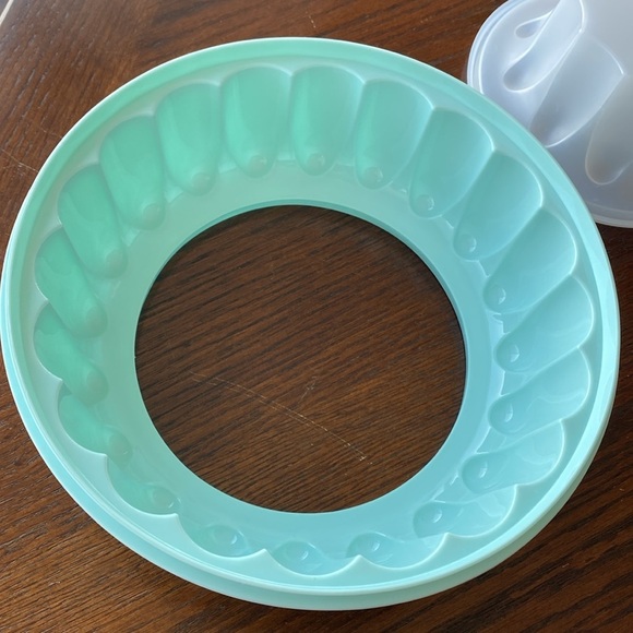𝅺Tupperware - Vintage Jell-O and Asp Mould - Picture 6 of 14